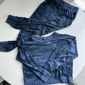 Splendid sweat suit /lounge wear blue camo